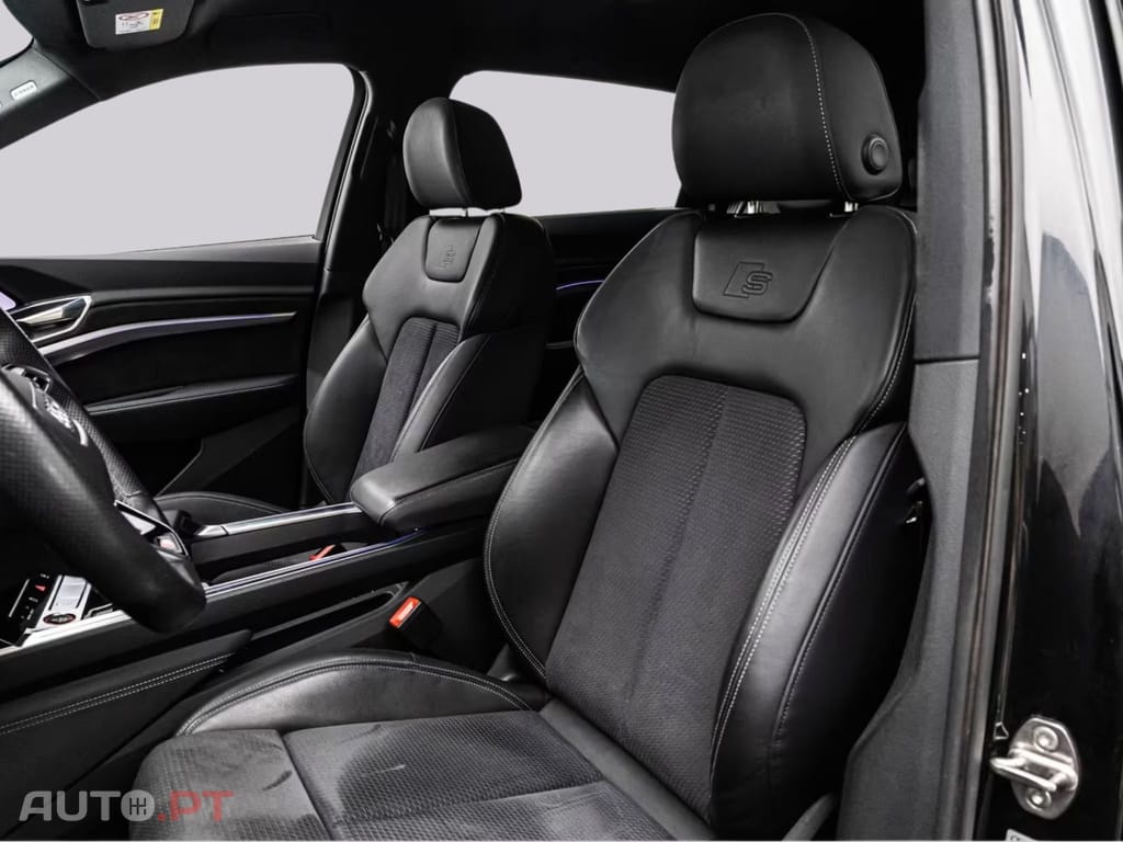 Audi E-Tron S ALL-BLACK