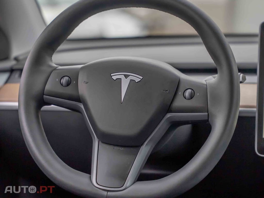 Tesla Model Y Long Range Dual Motor AWD