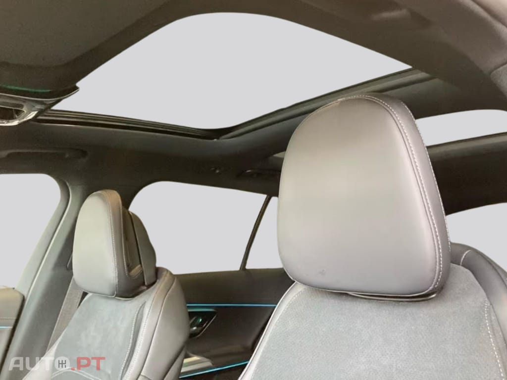 Mercedes-Benz E 300 I.V.A DEDUTIVEL e AMG-Line