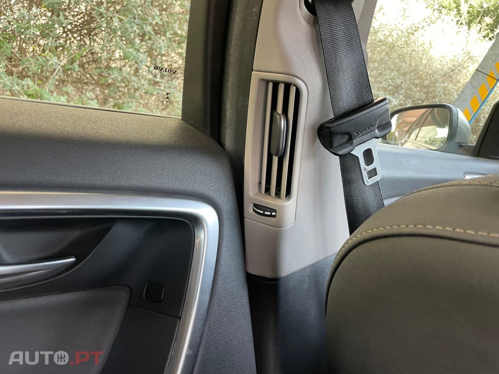 Volvo V60 2.0 D3 R-Design Start/Stop