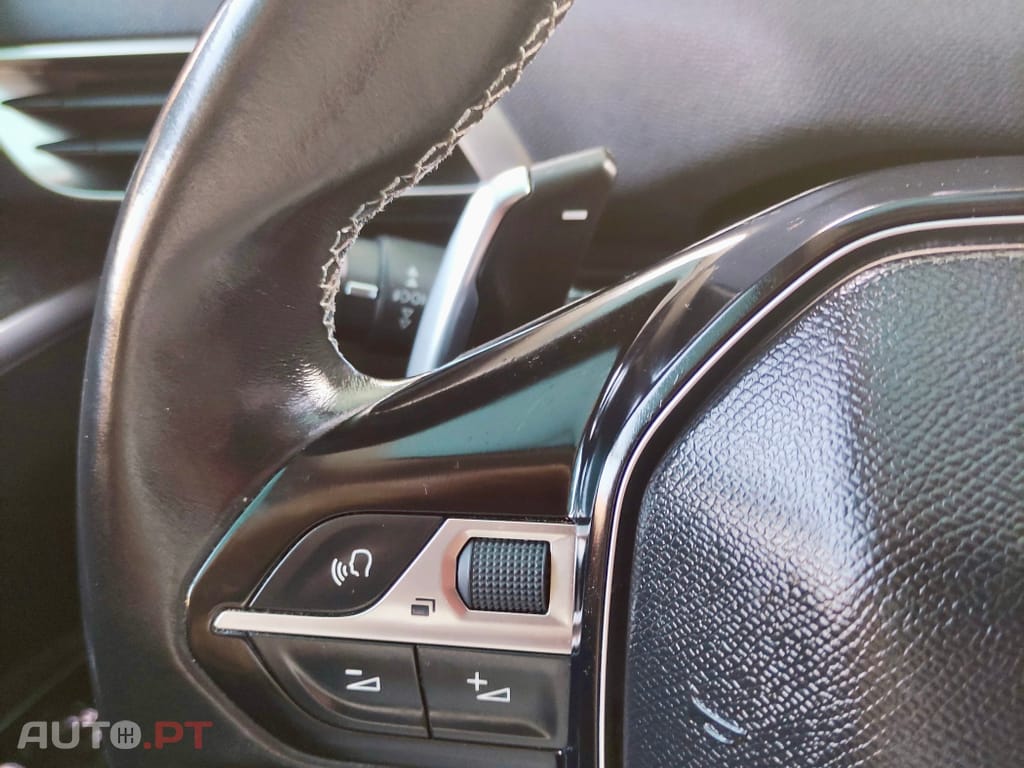 Peugeot 3008 1.2 PureTech Allure Grip Control EAT6