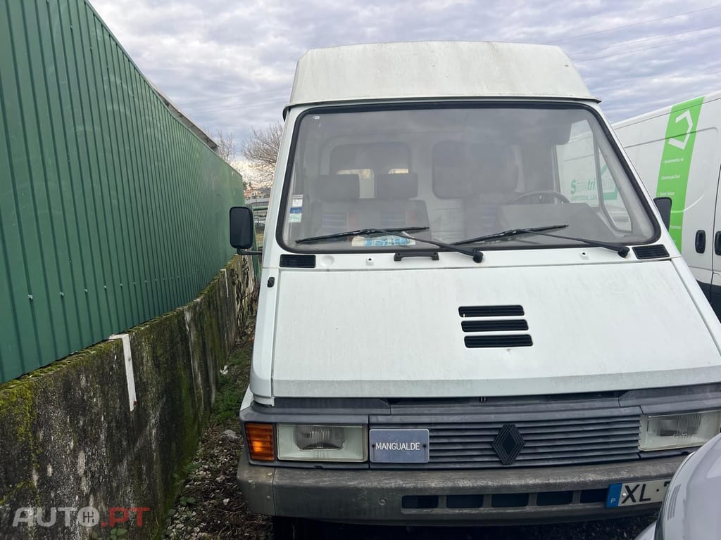 Renault Trafic Outro