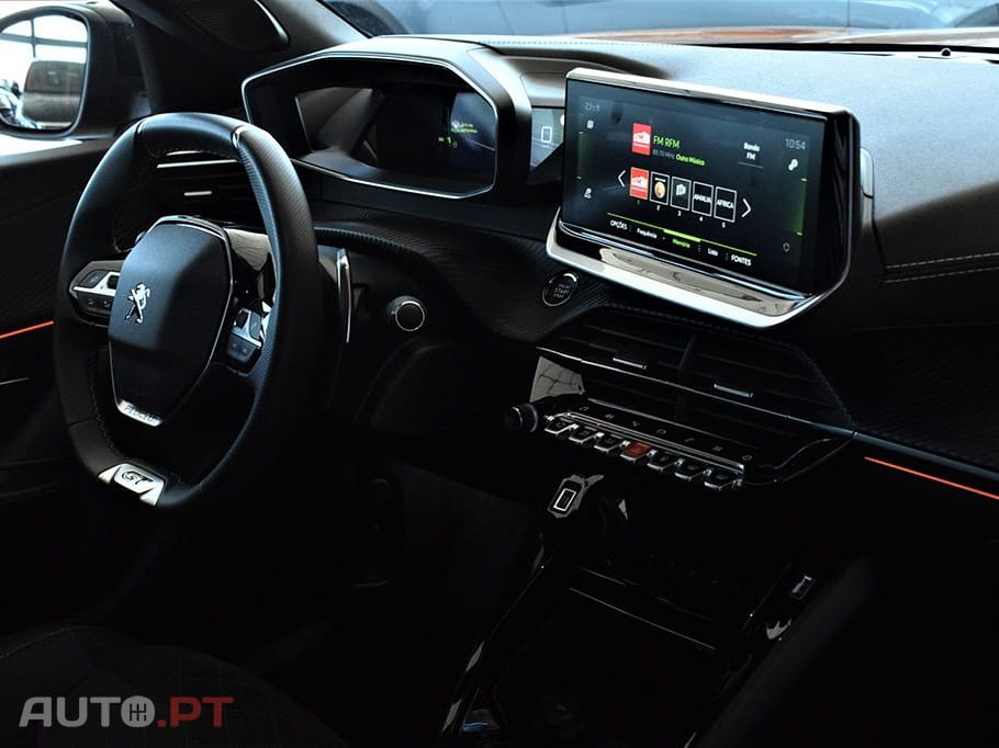 Peugeot 2008 1.5 BLUEHDI GT EAT8