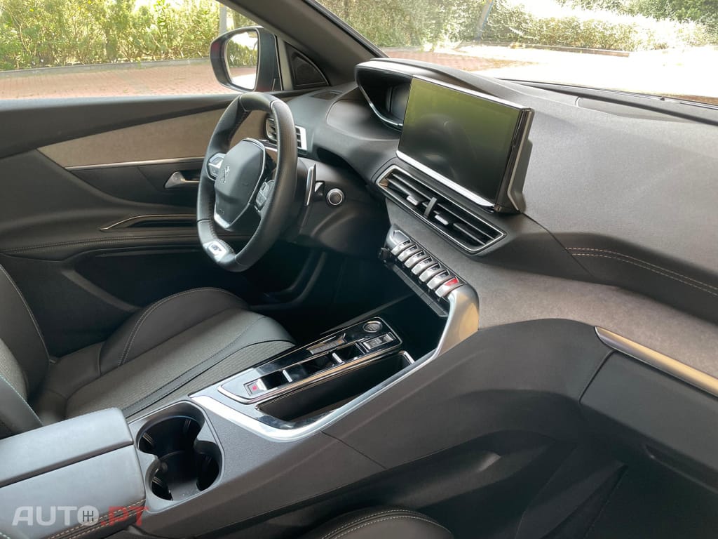 Peugeot 3008 1.2 PureTech GT EAT8