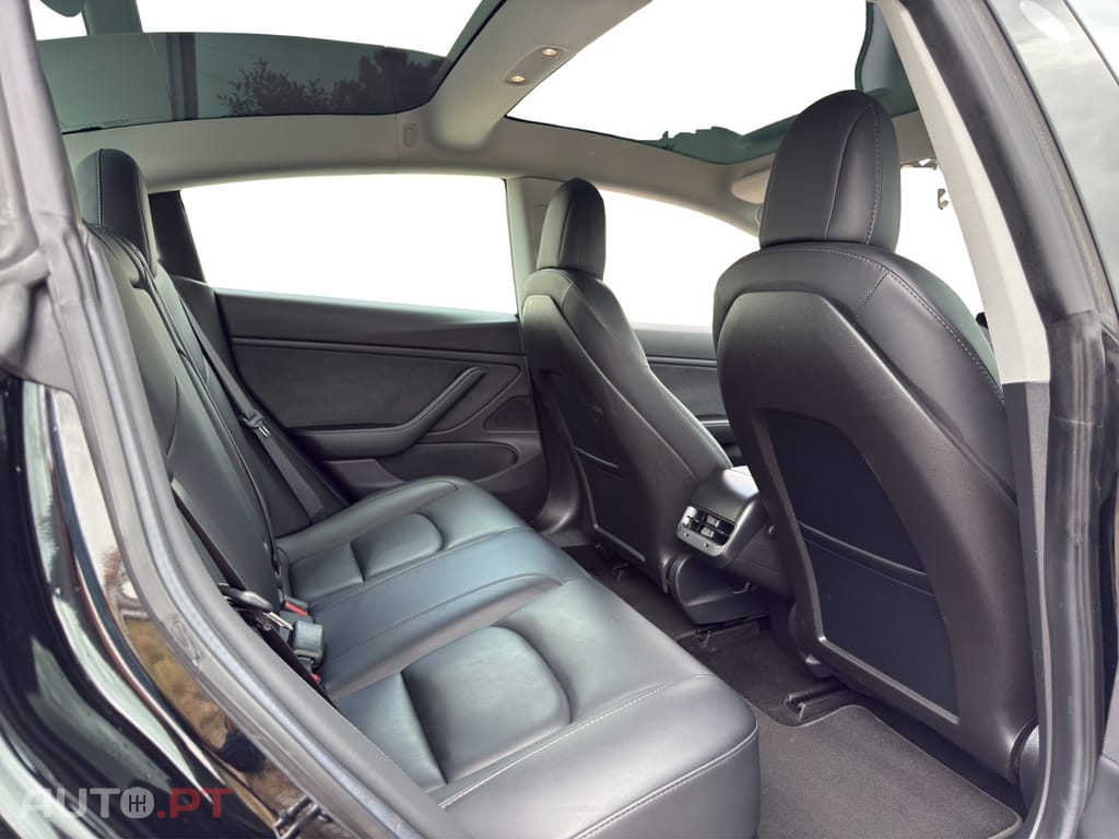Tesla Model 3 Standard Range Plus RWD