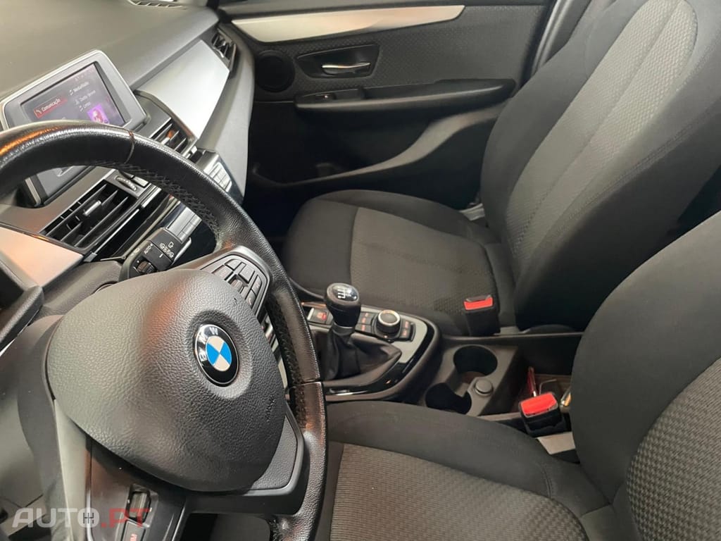 BMW 216 d Line Luxury
