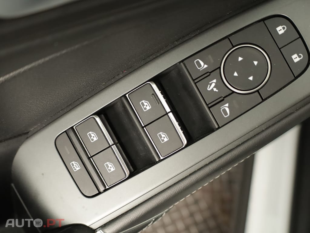 Nissan Qashqai 1.3 DIG-T N-Connecta LED Xtronic