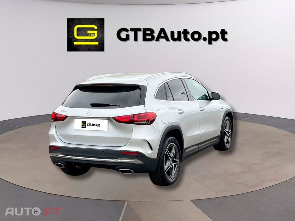 Mercedes-Benz GLA 250 I.V.A DEDUTIVEL e AMG
