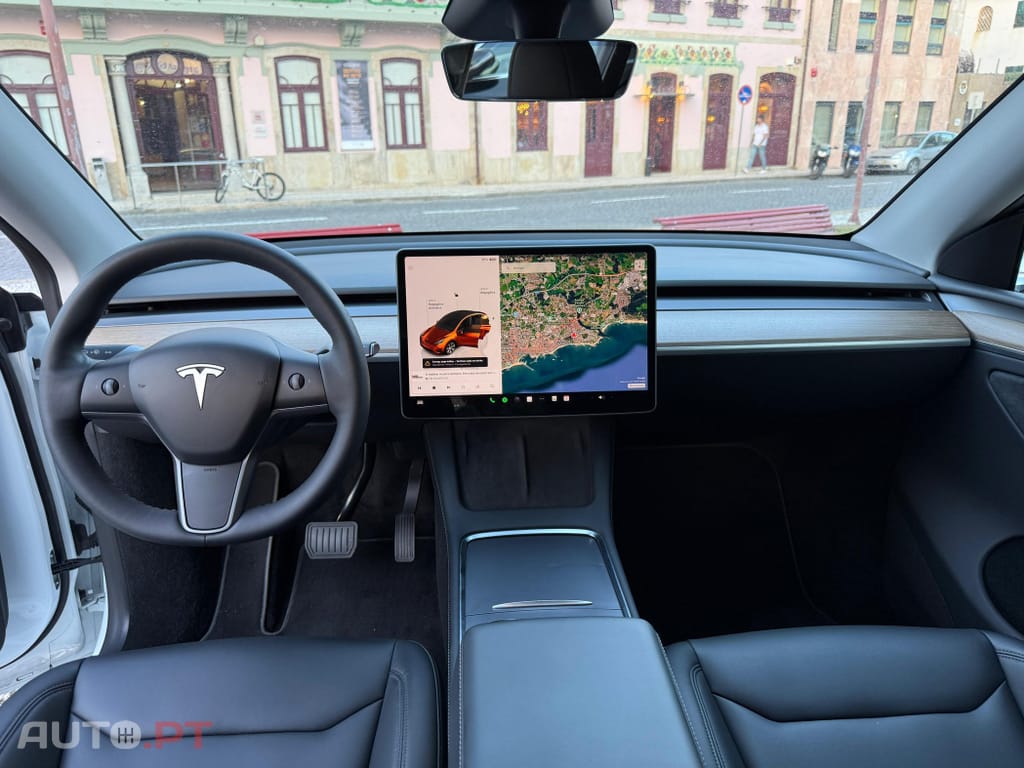 Tesla Model Y RWD