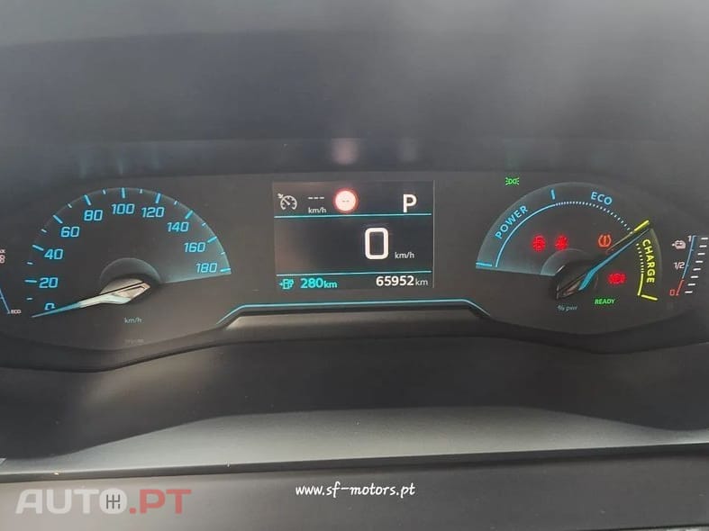 Peugeot E-208 Active