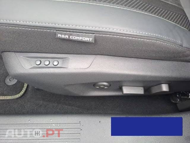 Peugeot 408 1.6 Hybrid First Edition