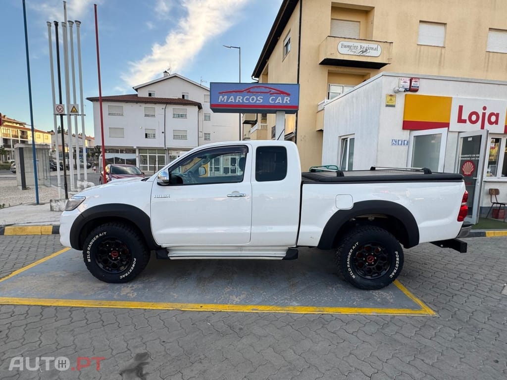 Toyota Hilux 2.5 D-4D 4WD CD AC — fotografia 7