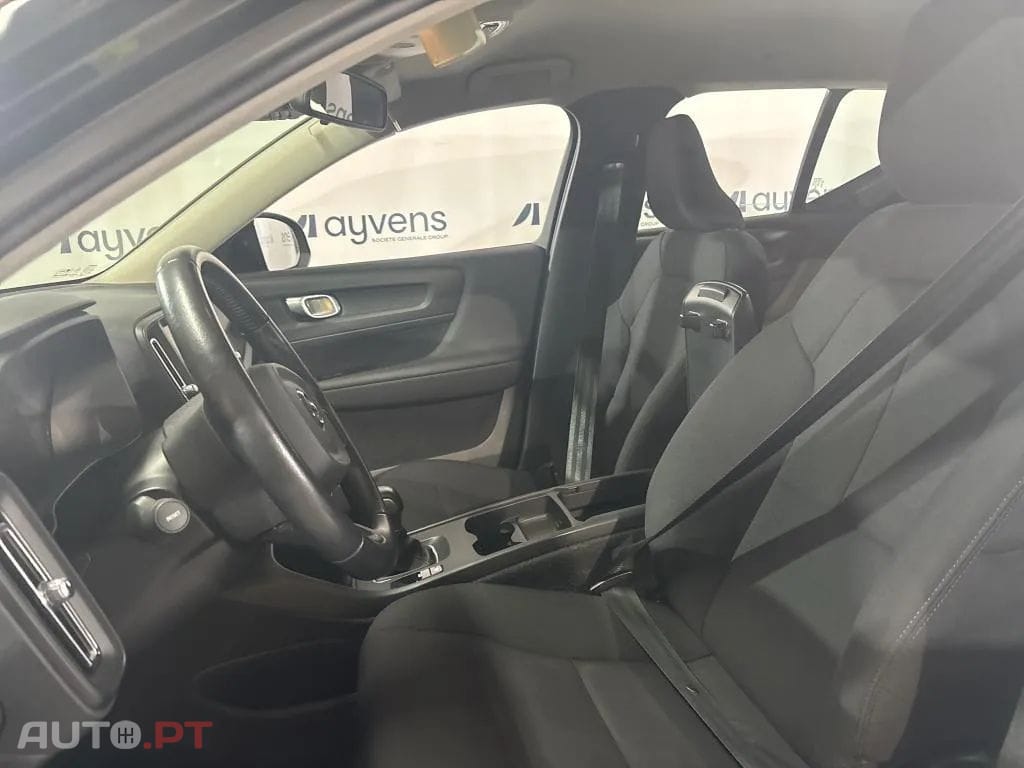 Volvo XC40 1.5 T2 Momentum Core