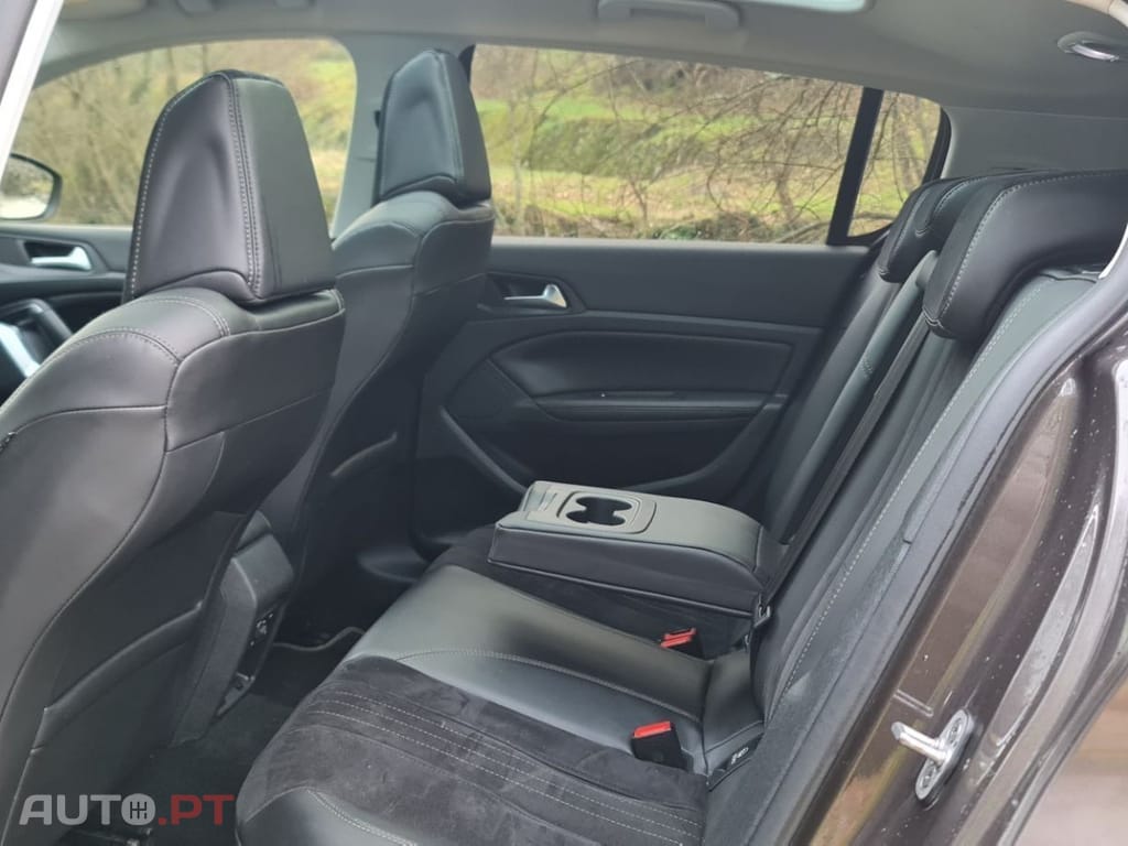 Peugeot 308 1.6 BlueHDi Allure J17