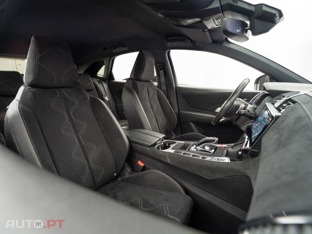 DS DS7 Crossback E-Tense Performance Line EAT8