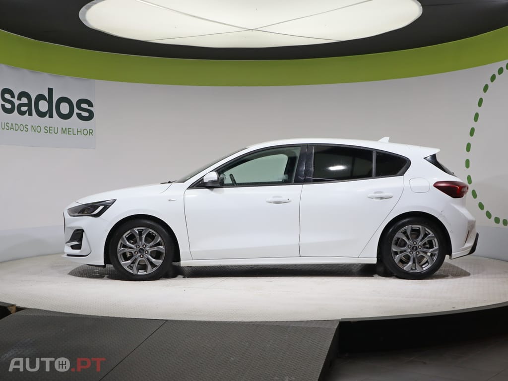 Ford Focus 1.0 EcoBoost MHEV ST-Line