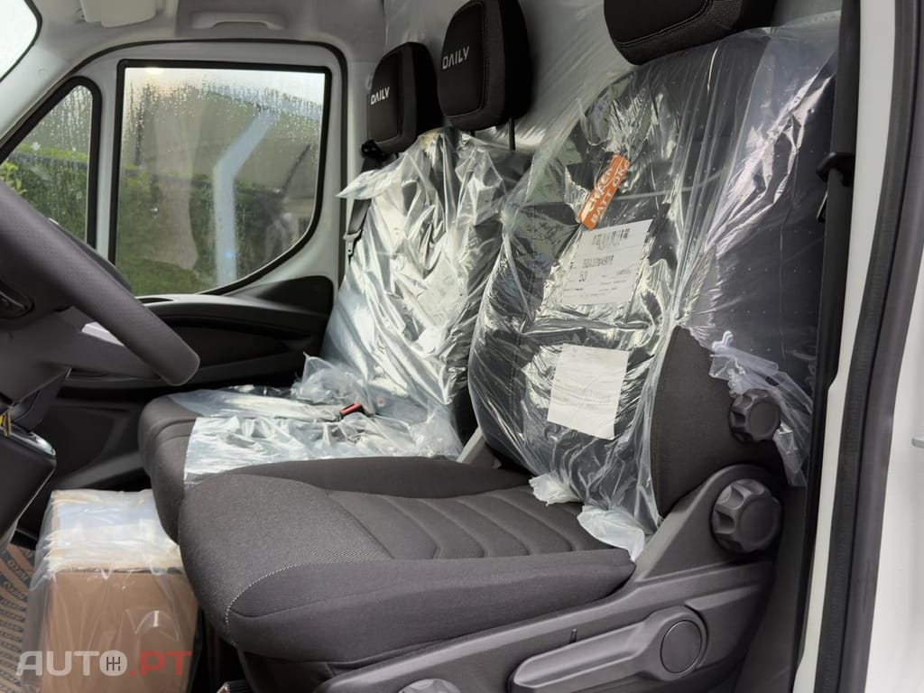 Iveco Daily 35 C 180  L 5  H 3