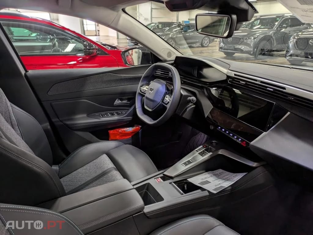 Peugeot 408 1.6 Hybrid Allure e-EAT8
