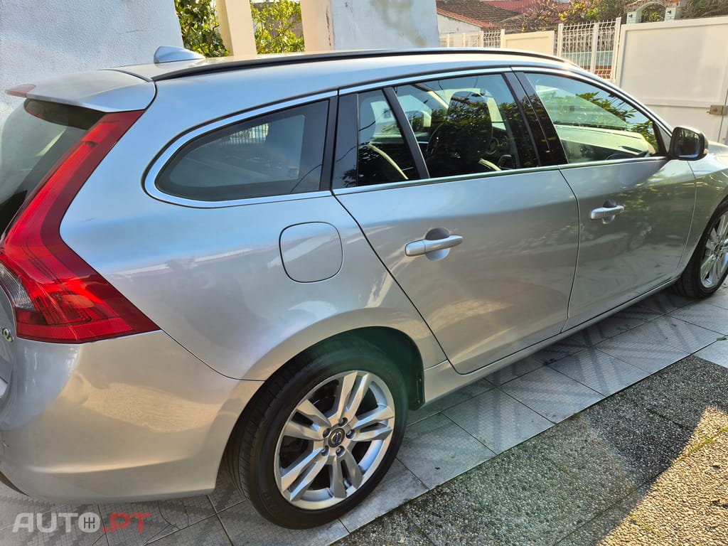 Volvo V60 D2 Momentum drive eco