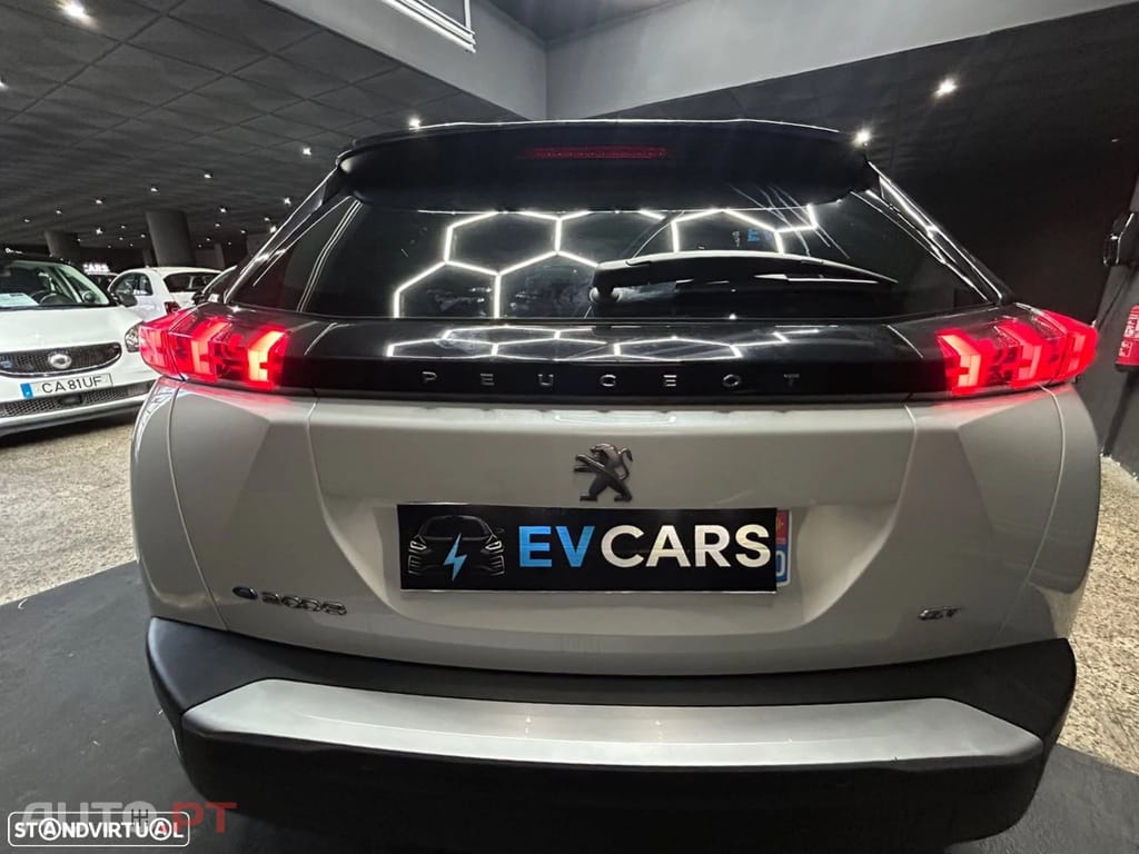 Peugeot E-2008 GT
