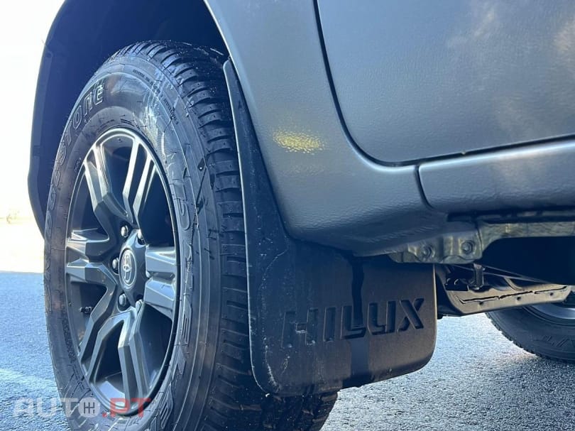 Toyota Hilux 2.4 D-4D 4WD CD CM Aut.
