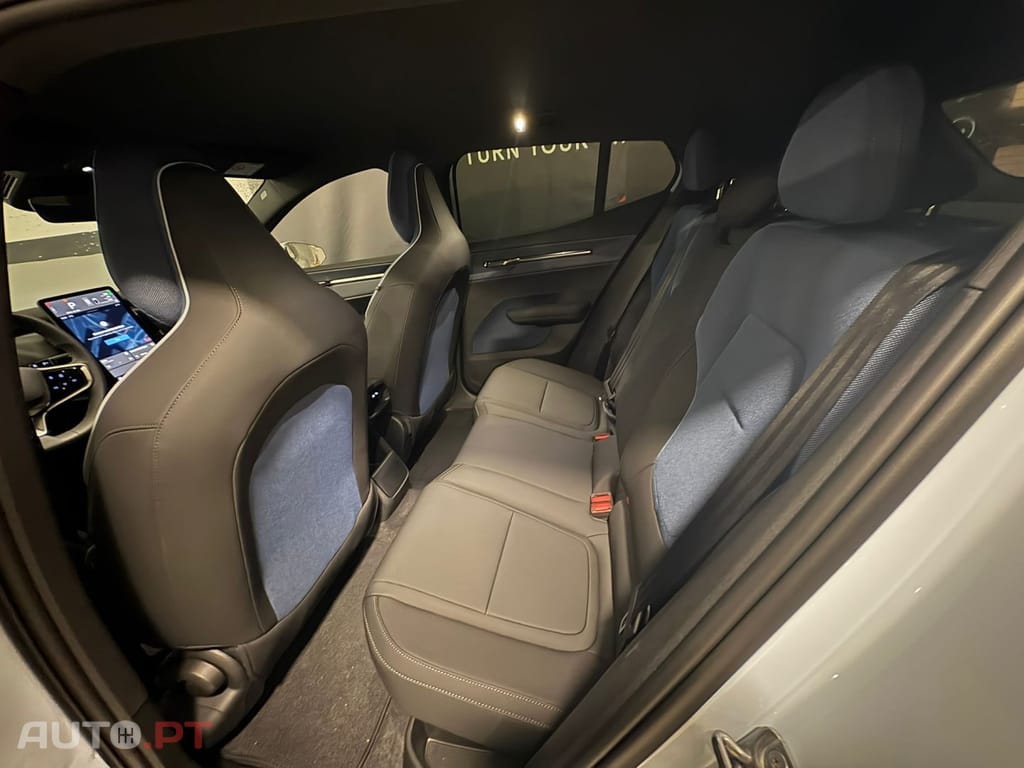 Volvo EX30 69 kWh Single Motor Extended Range Core