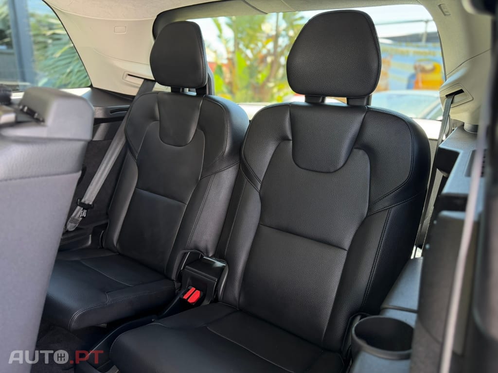 Volvo XC90 2.0 T8 PHEV Ultimate Dark AWD