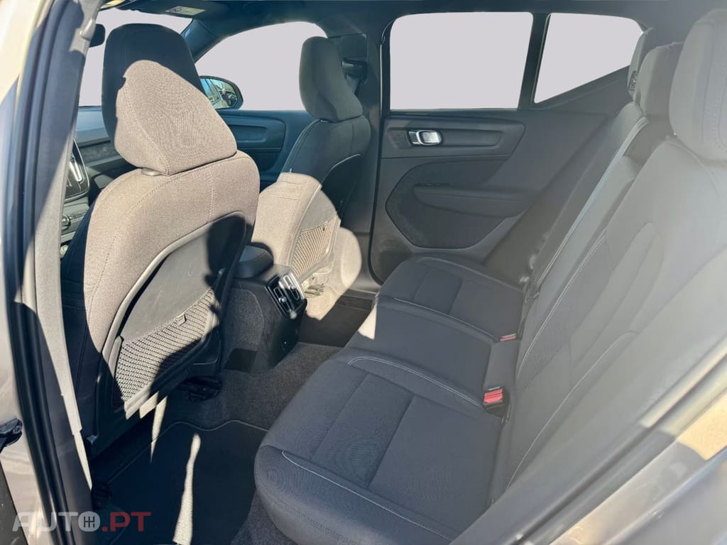 Volvo XC40 Plus Recharge I.V.A DEDUTIVEL 