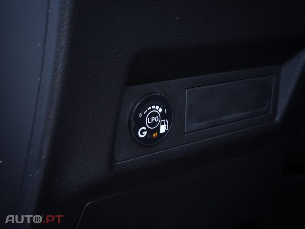 Renault Captur 1.0 TCe Techno Bi-Fuel