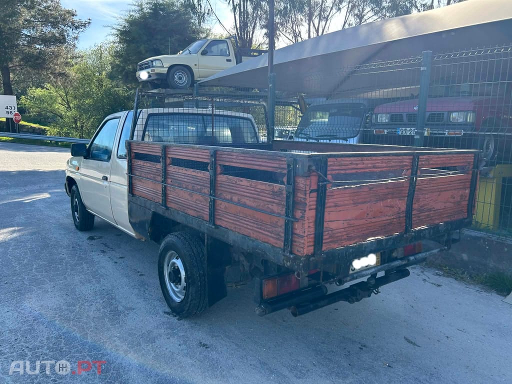 Nissan Pick Up D21 King Cab 2.5D 3Lugares