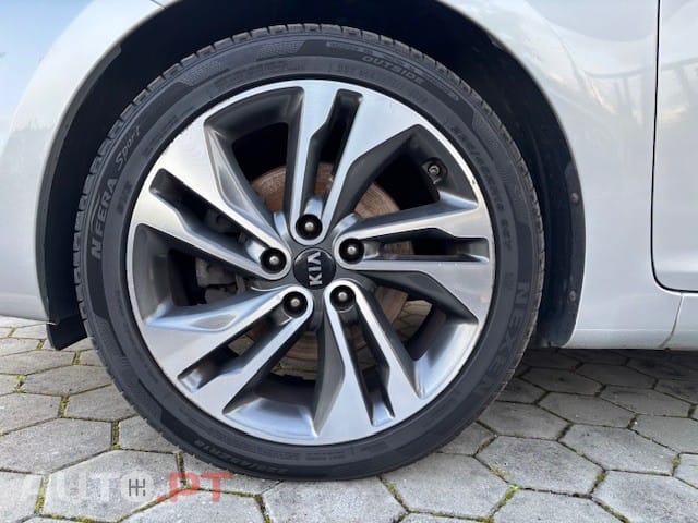 Kia Carens 1.7 CRDi ISG TX