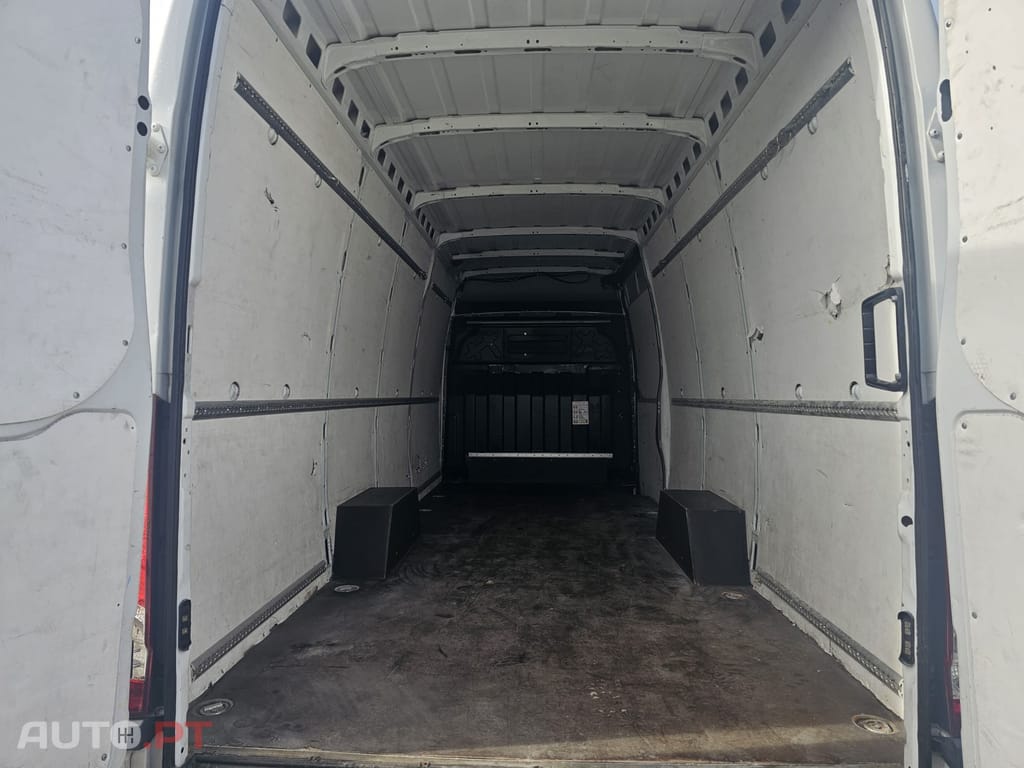 Iveco Daily 35 S14 L4H2 Longa
