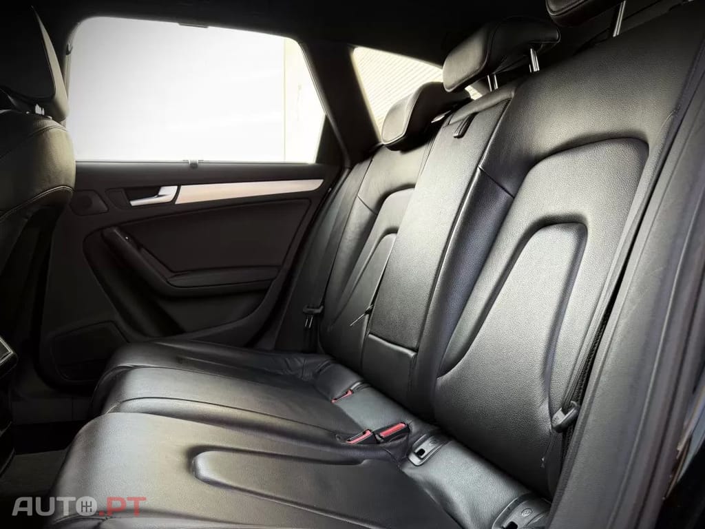 Audi A4 Avant 2.0 TDI S-line