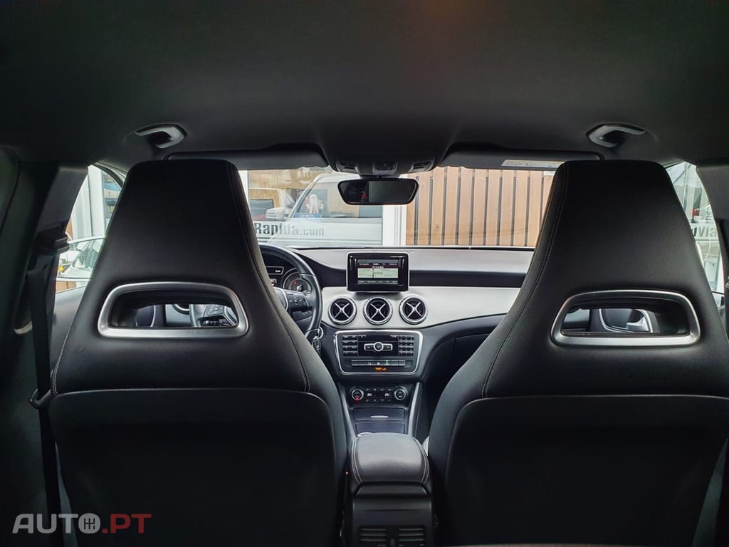 Mercedes-Benz GLA 220 CDI 4Matic 7G-DCT Urban