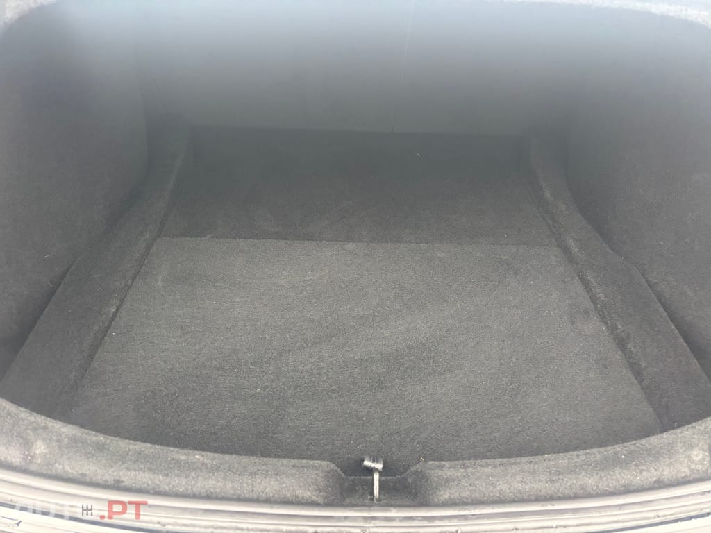 Tesla Model 3 Standard Range Plus RWD