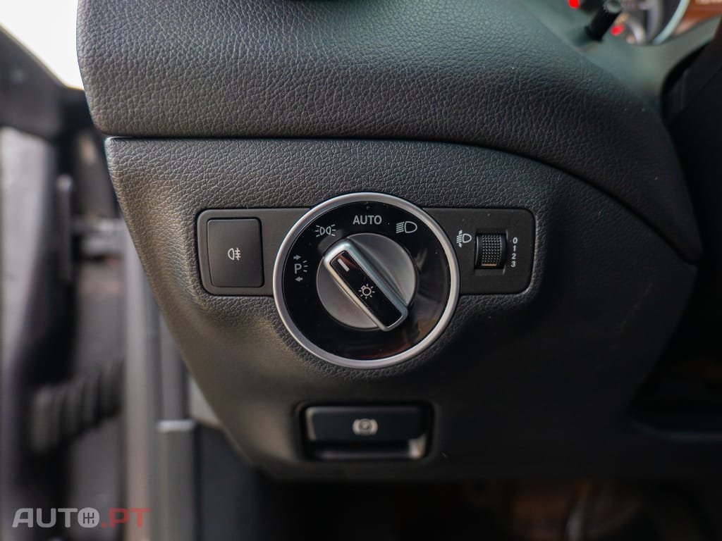 Mercedes-Benz CLA 200 d Shooting Brake Urban Aut.