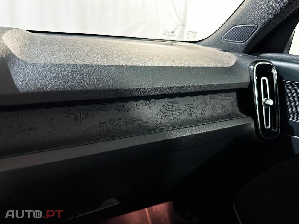 Volvo XC40 Recharge 69 kWh Single Motor Plus