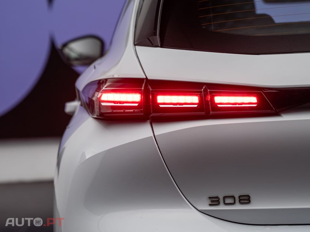 Peugeot 308 1.6 Hybrid Active Pack e-EAT8