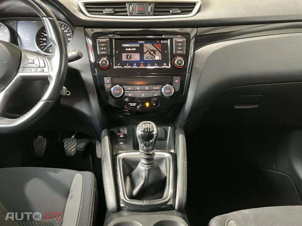 Nissan Qashqai 1.5 dCi N-Connecta J18