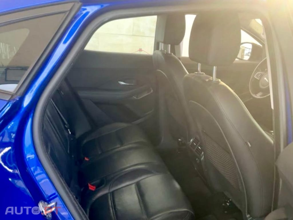 Jaguar E-Pace 2.0 i4D R-Dynamic S AWD Aut.
