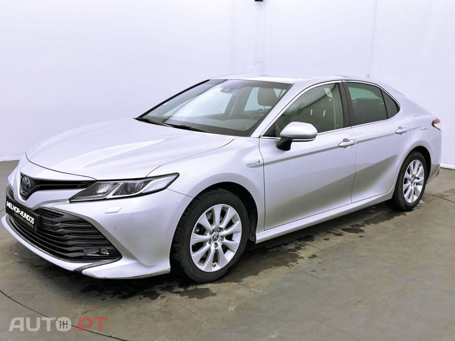 Toyota Camry 2.5 Hybrid Dynamic Business
