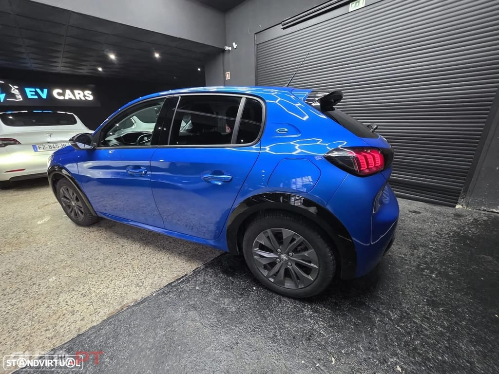 Peugeot E-208 50 kWh Allure Pack