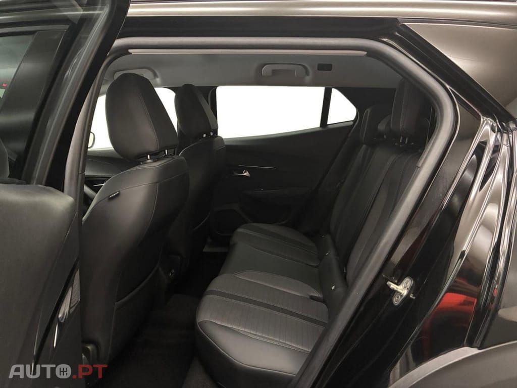 Peugeot 2008 1.5 BlueHDi Allure Pack EAT8