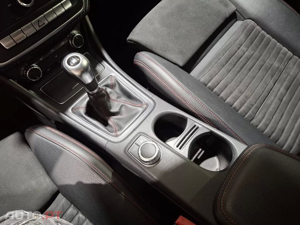 Mercedes-Benz A 180 d AMG Line