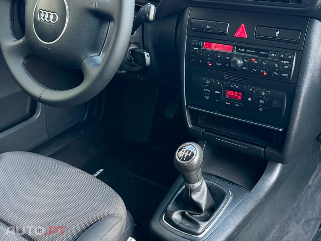 Audi A3 1.6 Attraction