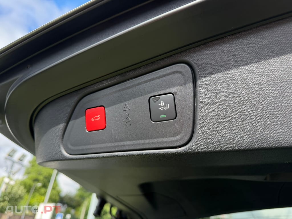 Peugeot 3008 1.5 BlueHDi GT EAT8