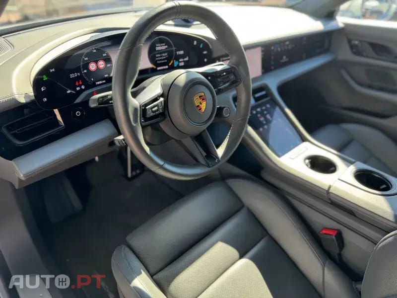 Porsche Taycan Turbo