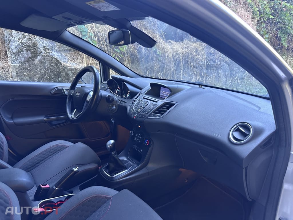 Ford Fiesta 1.0 EcoBoost S&S ST-LINE