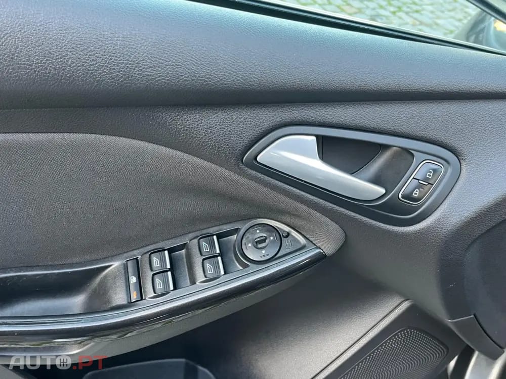 Ford Focus SW 1.0 SCTi Titanium