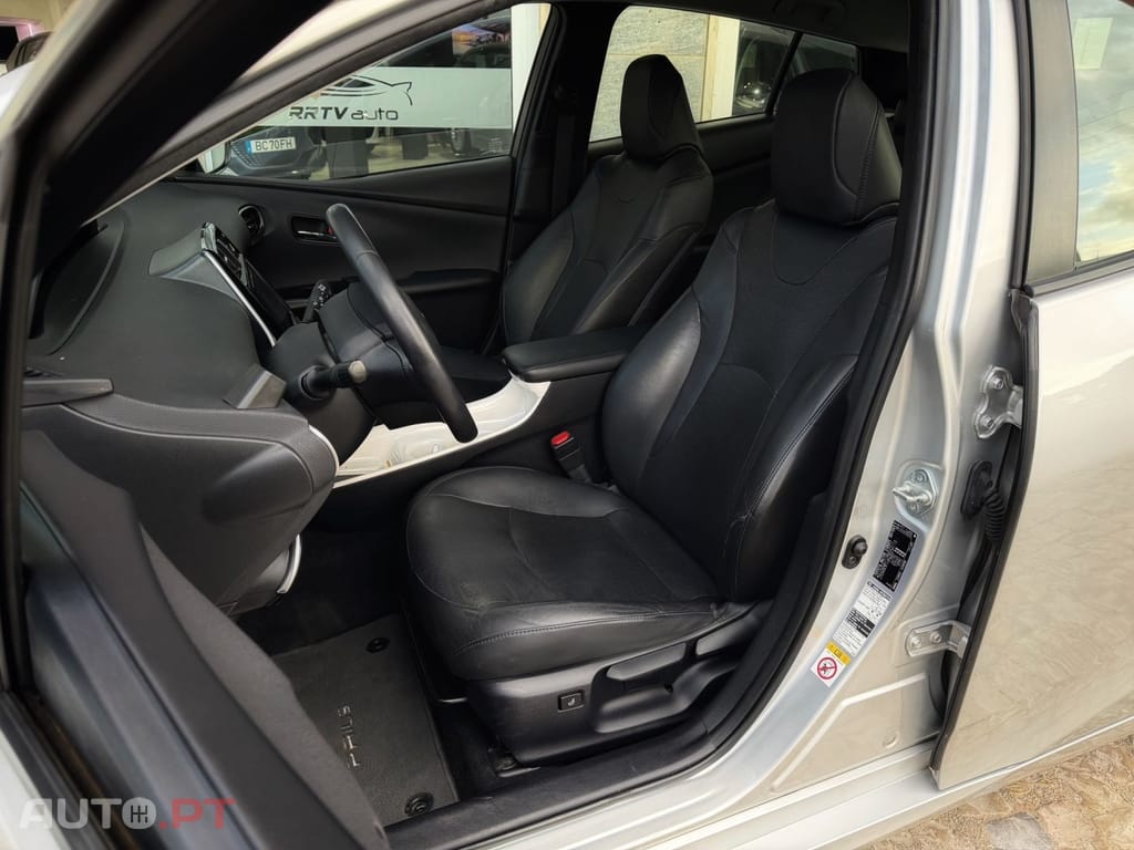 Toyota Prius 1.8 Luxury Touch&Go